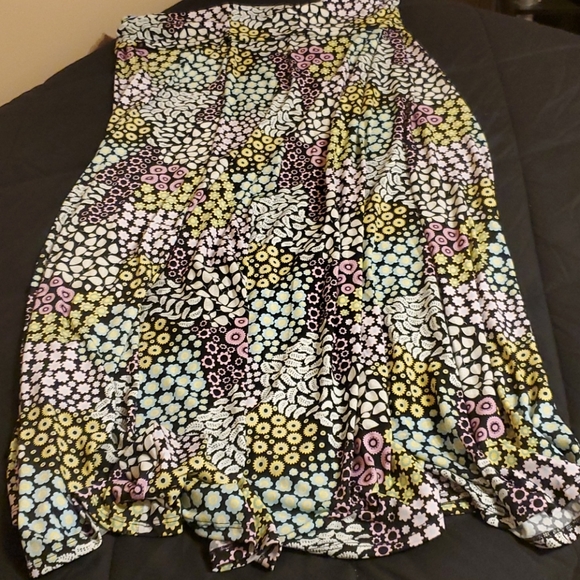 LuLaRoe Dresses & Skirts - LulaRoe Maxi Skirt XL